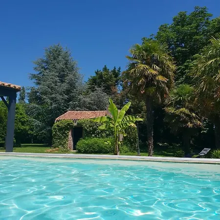 Tahiti, Piscine Chauffée *