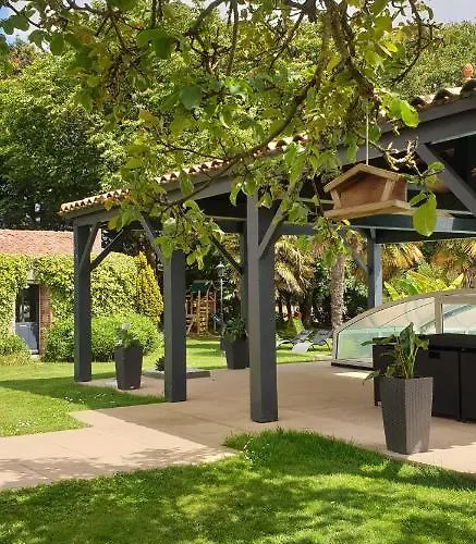 Appartement Près De L'eau, Avec Piscine Chauffée *