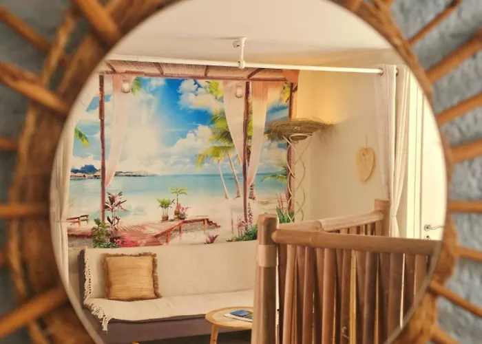 Près De L'eau, Avec Piscine Chauffée